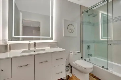 2152 Prairie Avenue Miami Beach FL 33139