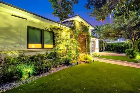 2152 Prairie Avenue Miami Beach FL 33139