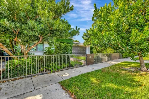2152 Prairie Avenue Miami Beach FL 33139