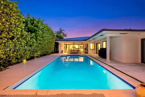 2152 Prairie Avenue Miami Beach FL 33139