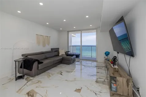 400 N Surf Road Hollywood FL 33019