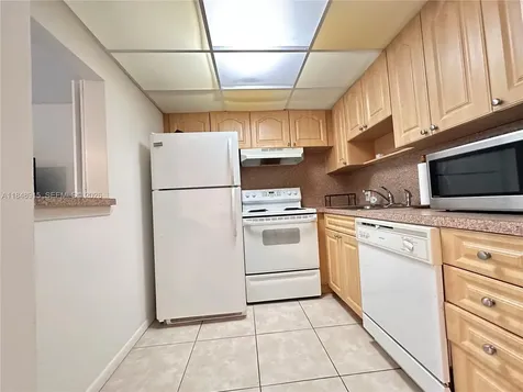 569 Fanshaw N Boca Raton FL 33434