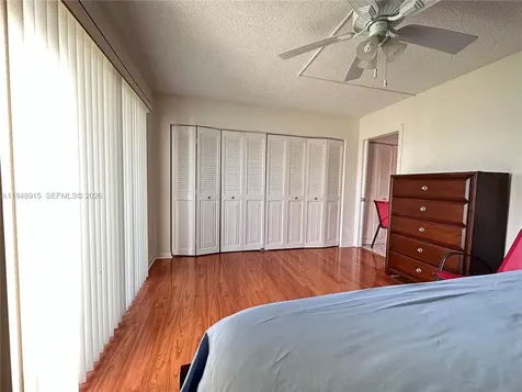 569 Fanshaw N Boca Raton FL 33434