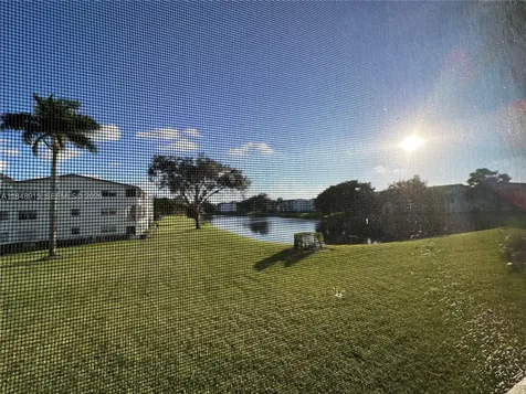 569 Fanshaw N Boca Raton FL 33434