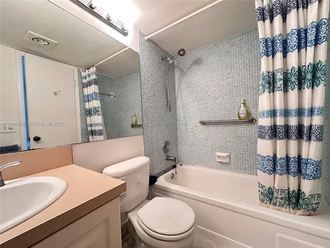 569 Fanshaw N Boca Raton FL 33434