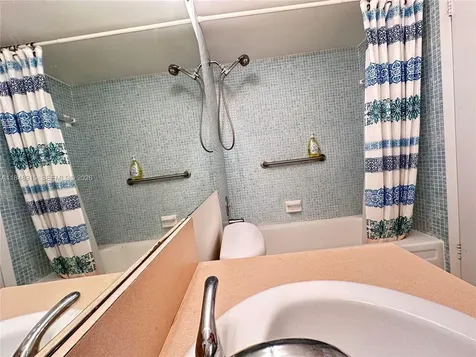 569 Fanshaw N Boca Raton FL 33434