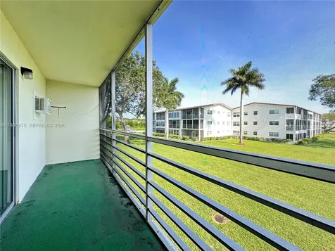 569 Fanshaw N Boca Raton FL 33434