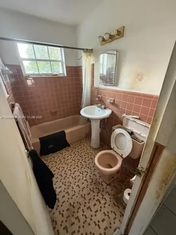 254 NE 42nd Court Deerfield Beach FL 33064