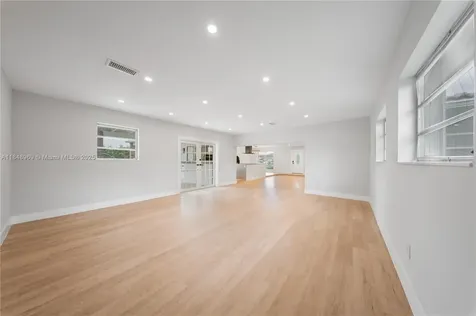 10420 SW 98th Street Miami FL 33176