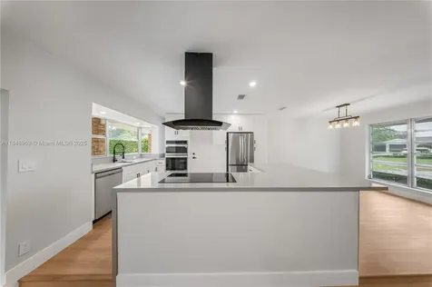 10420 SW 98th Street Miami FL 33176
