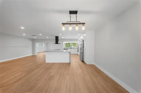 10420 SW 98th Street Miami FL 33176