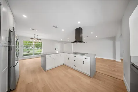 10420 SW 98th Street Miami FL 33176