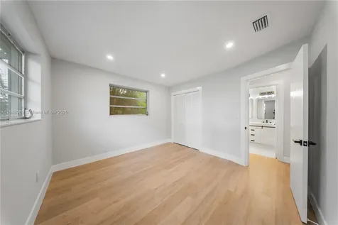 10420 SW 98th Street Miami FL 33176