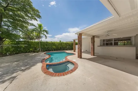10420 SW 98th Street Miami FL 33176