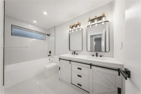 10420 SW 98th Street Miami FL 33176