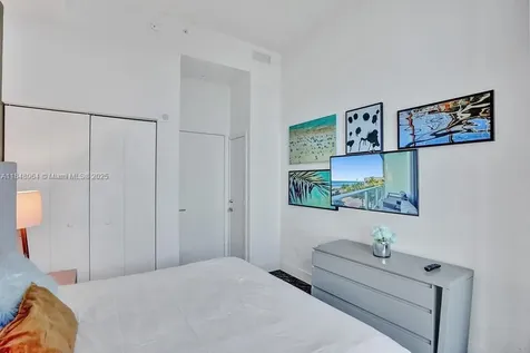 4111 S Ocean Drive Hollywood FL 33019