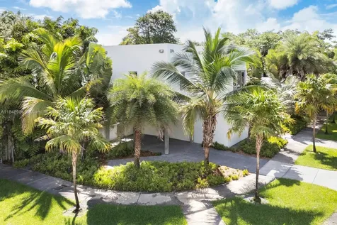3175 Washington Street Miami FL 33133