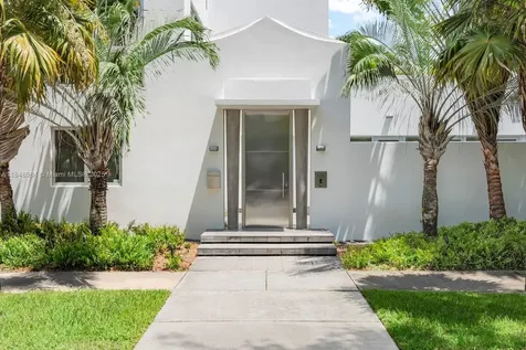 3175 Washington Street Miami FL 33133