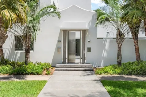 3175 Washington Street Miami FL 33133