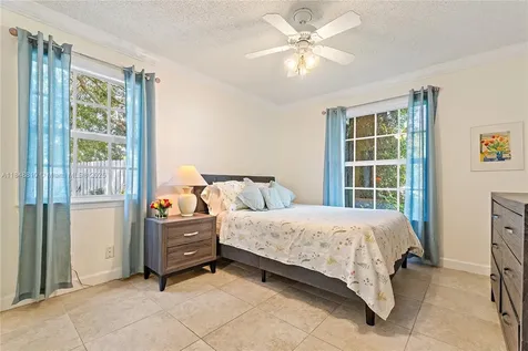 221 W Colony Way W Jupiter FL 33458