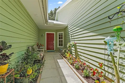 221 W Colony Way W Jupiter FL 33458