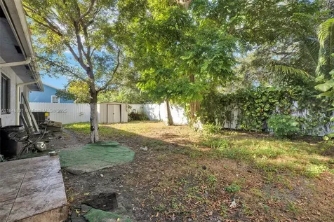 1933 NW 85th Street Miami FL 33147