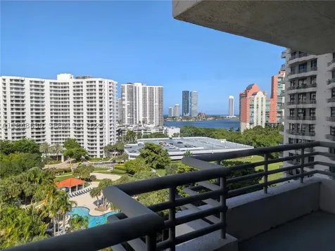 3300 NE 191 Street Aventura FL 33180