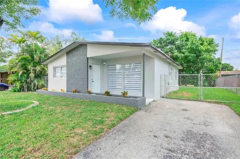 9731 NW 24th Place Sunrise FL 33322
