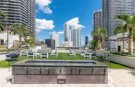 999 SW 1st Avenue Miami FL 33130