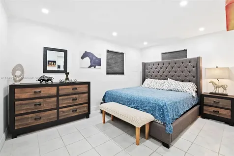 3711 SW 58th Avenue Davie FL 33314