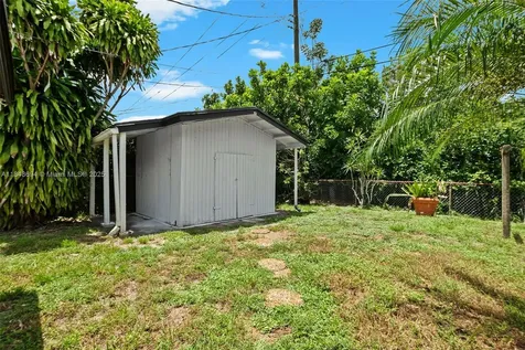 3711 SW 58th Avenue Davie FL 33314