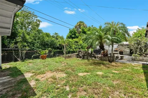 3711 SW 58th Avenue Davie FL 33314