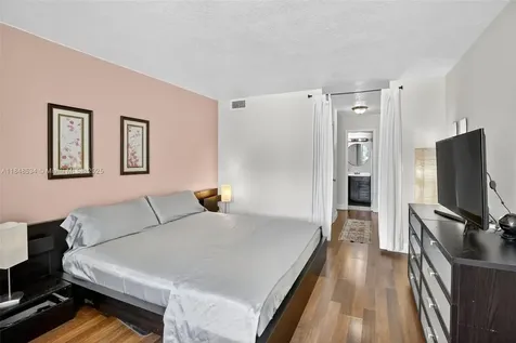 2750 NE 183rd Street Aventura FL 33160