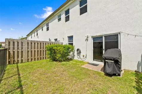 12625 NW 23rd Place Miami FL 33167