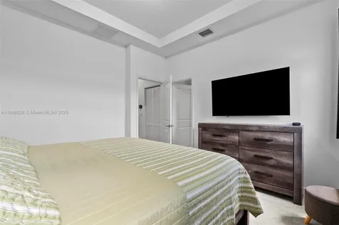 12625 NW 23rd Place Miami FL 33167