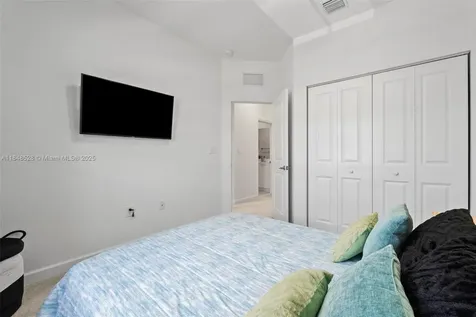 12625 NW 23rd Place Miami FL 33167