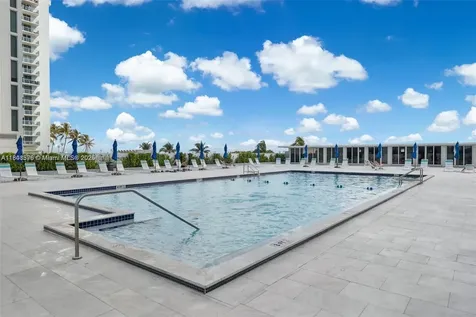 5601 Collins Avenue Miami Beach FL 33140