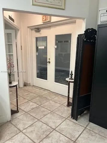 5601 Collins Avenue Miami Beach FL 33140