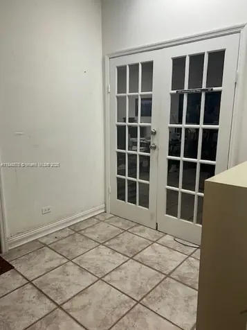 5601 Collins Avenue Miami Beach FL 33140