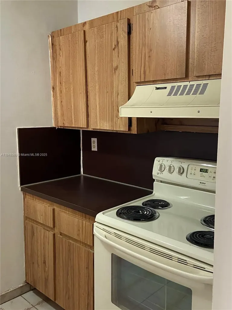440 E 23rd Street Hialeah FL 33013