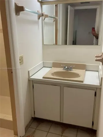 440 E 23rd Street Hialeah FL 33013