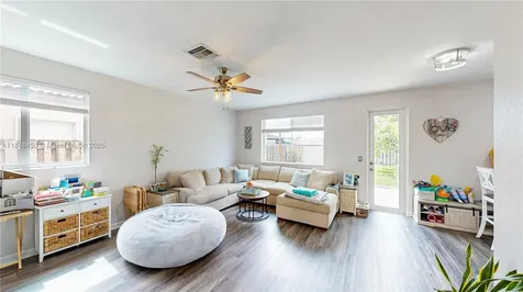 2389 NE 4th Street Homestead FL 33033