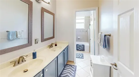 2389 NE 4th Street Homestead FL 33033