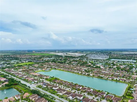 2389 NE 4th Street Homestead FL 33033