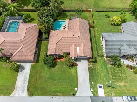 11880 NW 24th Street Plantation FL 33323