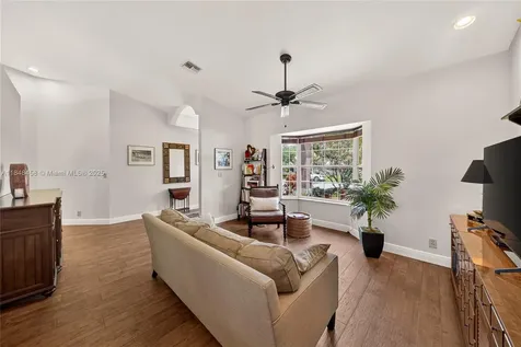 11880 NW 24th Street Plantation FL 33323