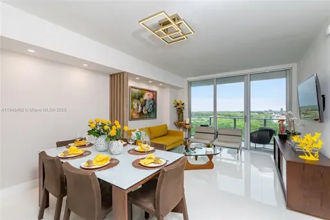 16385 Biscayne Boulevard Aventura FL 33160
