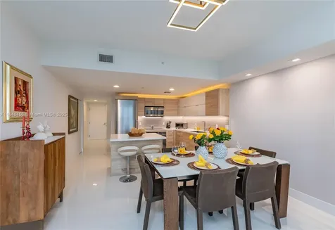 16385 Biscayne Boulevard Aventura FL 33160