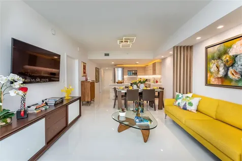 16385 Biscayne Boulevard Aventura FL 33160