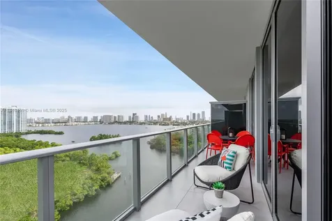 16385 Biscayne Boulevard Aventura FL 33160